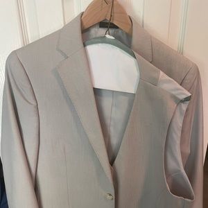 J Ferrar Light Beige Full Suit (32x32 & 38R Coat)